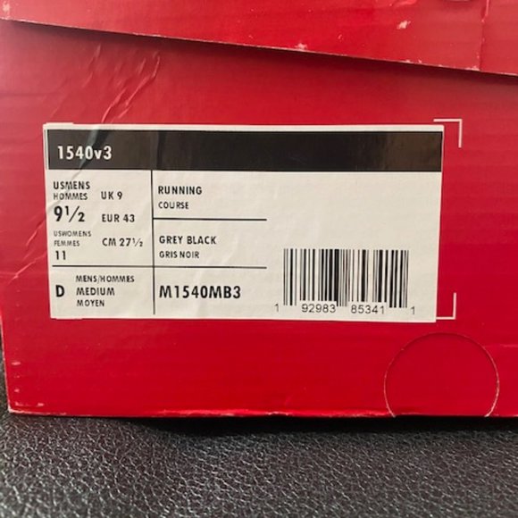 New Balance 1540v3 Men's US 9.5 (UNISEX Women's US 11) - Picture 7 of 7